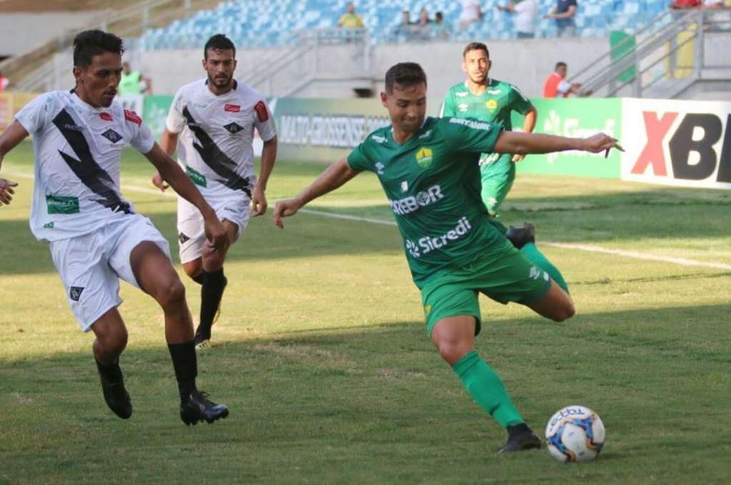 Cuiabá venceu o Mixto em jogo de cinco gols na Arena Pantanal