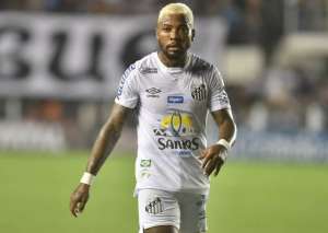 Paulistão: Atacante tem fratura no pé e desfalca Santos de 4 a 6 semanas