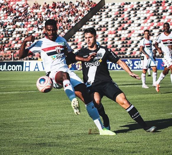 Ponte Preta ganhou do Botafogo (Foto: Raul Ramos/Agência Botafogo)