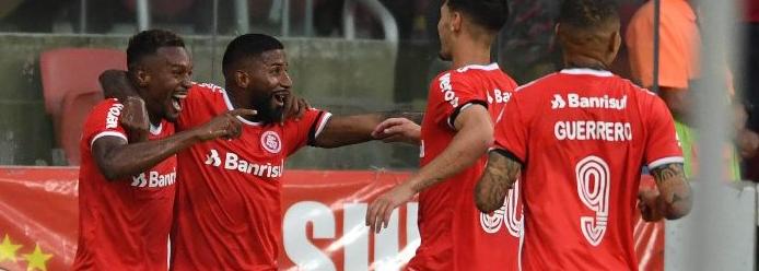 Colorados comemoram muito vitória no Beira-Rio