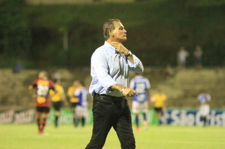 Mesmo com duas vitórias, técnico quer Santo André focado na luta contra a degola