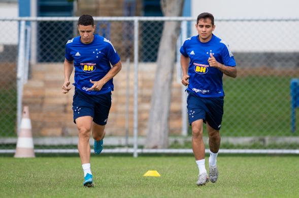 Oficializados, Everton Felipe e Roberson querem ajudar Cruzeiro em volta por cima