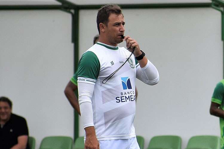 Deu match! Bragantino usa o Tinder para anunciar novo treinador