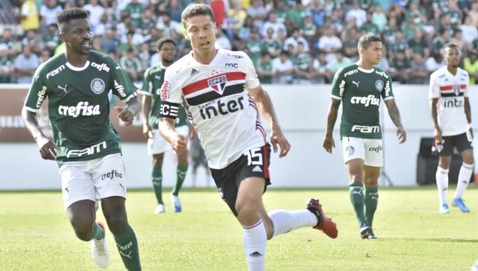 São Paulo mostrou mais entrosamento e melhor posicionamento