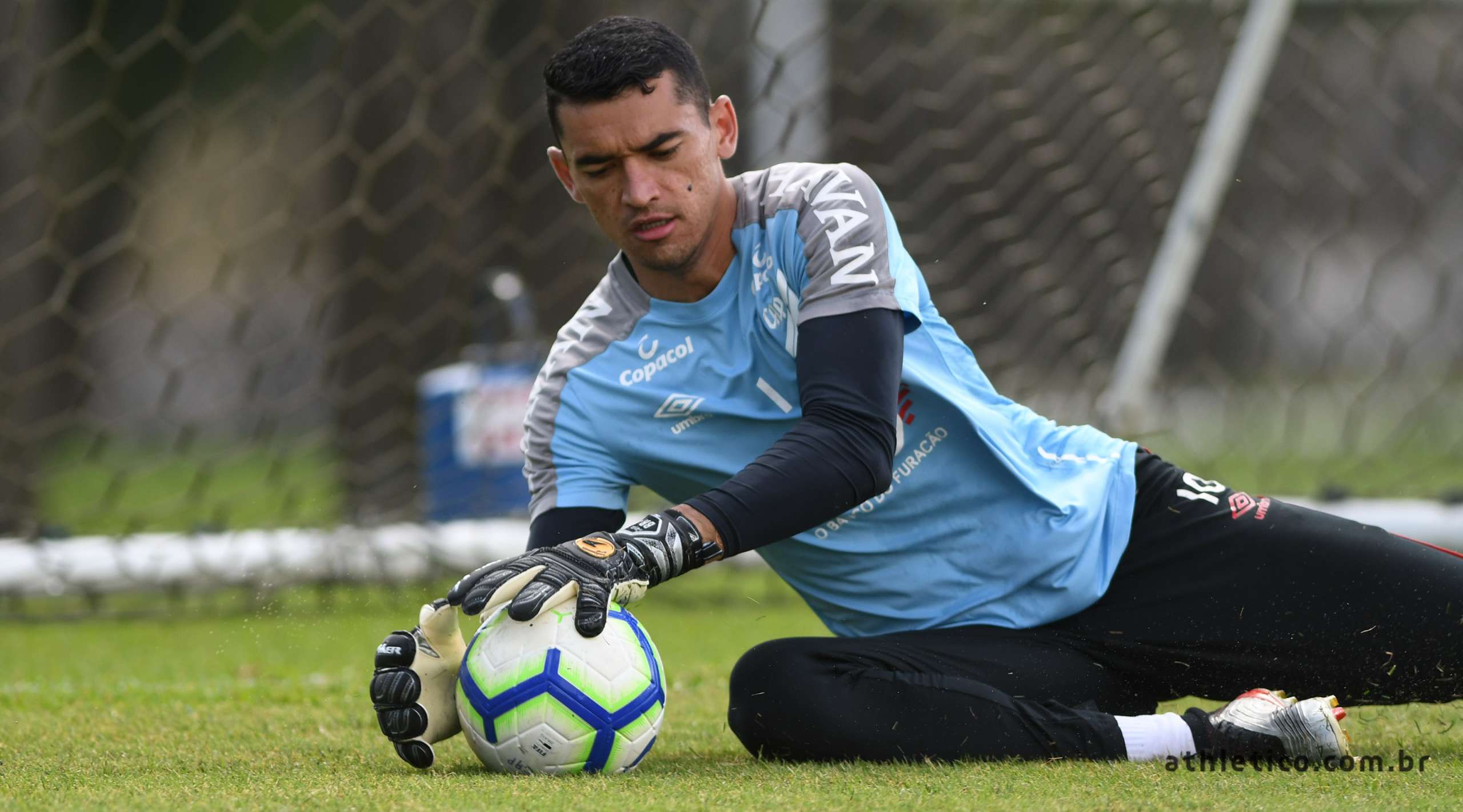 Paranaense: Athletico-PR confirma titulares em clássico contra o Paraná