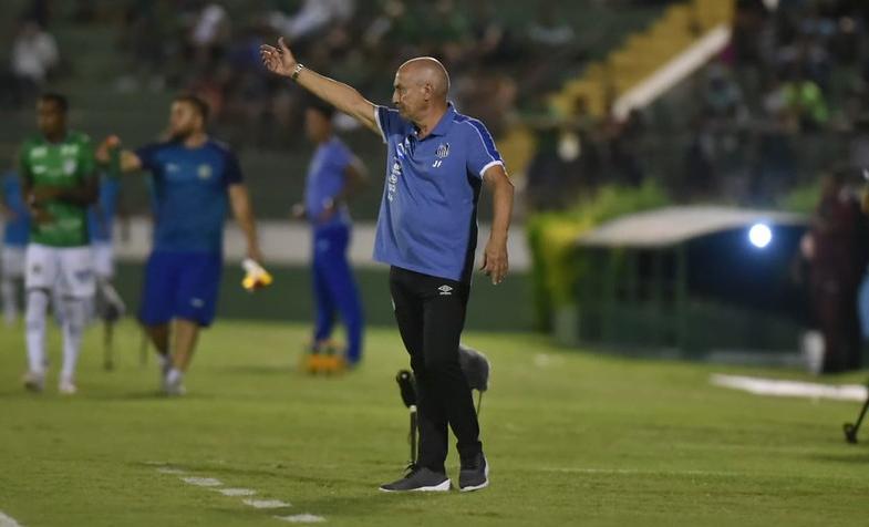 Jesualdo afasta comparações com Sampaoli e vê confiança após vitória