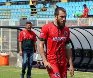 Paulista A3: Com longevidade e idolatria, volante almeja acesso no Velo Clube