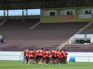Diniz não confirma time e pode poupar jogadores diante da Ferroviária