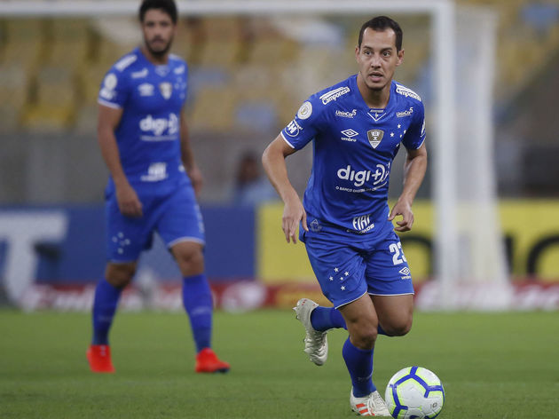 Mineiro: Meia do Cruzeiro vê garotos ‘errando muito, mas em evolução’