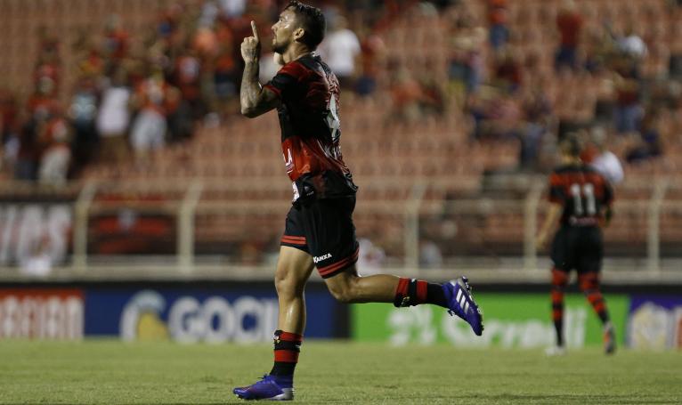 Suéliton marcou o primeiro gol do Ituano. Fotos: Miguel Schincariol