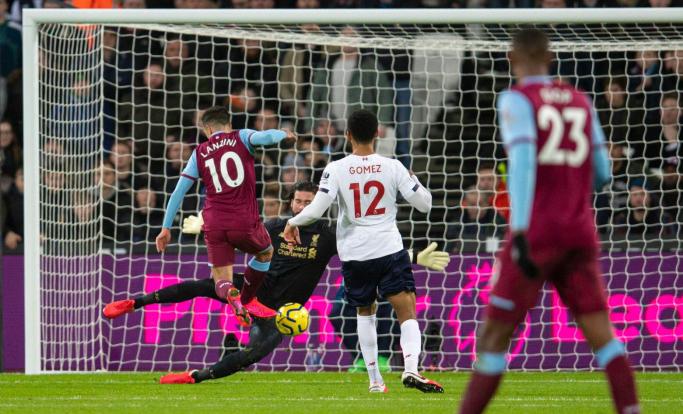 Inglês: Brasileiro se torna o goleiro com mais clean sheets da Premier League