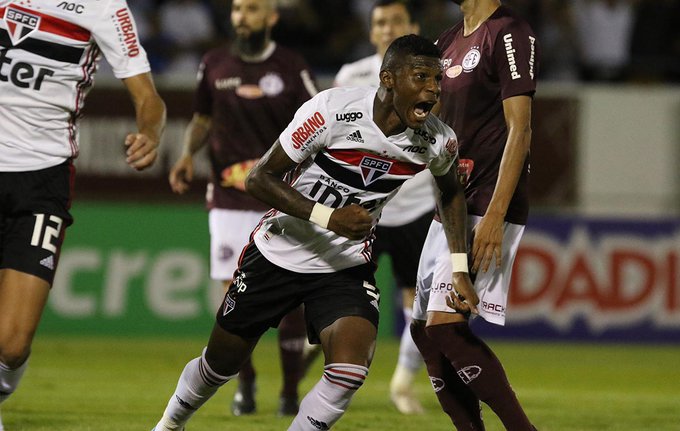 Após gol em Araraquara, Fernando Diniz vê Arboleda fortalecido no São Paulo