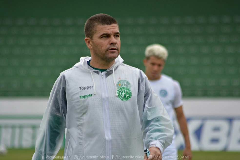 Justiça condena Guarani a pagar multa de R$ 268 mil para ex-treinador