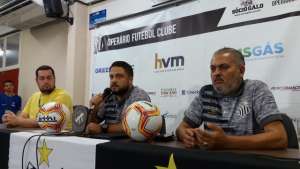 MS: Às vésperas de estreia, Operário apresenta técnico e elenco com ex-Santos