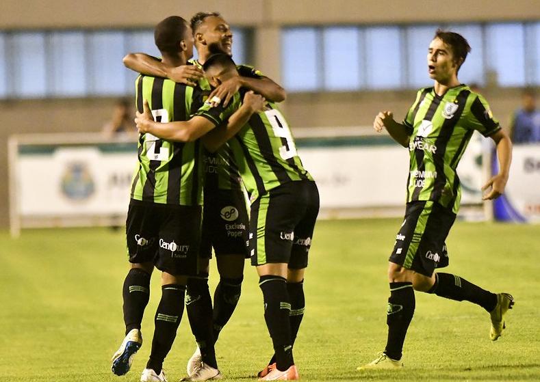 MINEIRO: De técnico novo, América tenta engrenar diante do Uberlândia