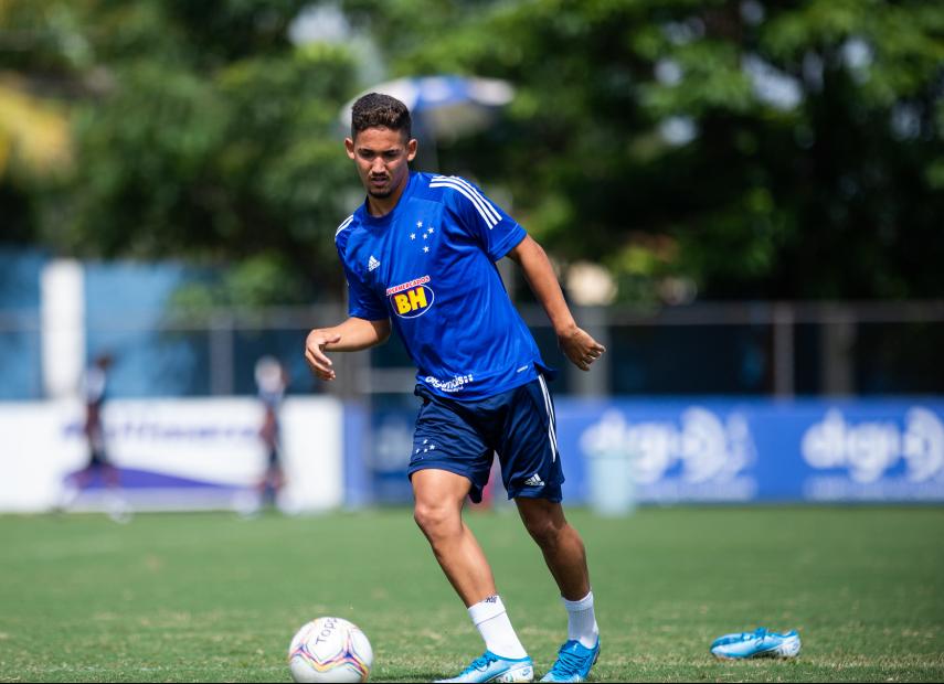 Mineiro: Reforço aposta em estilo driblador por espaço no Cruzeiro