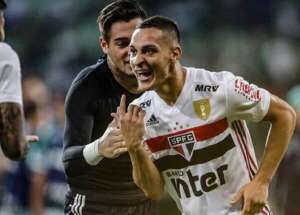 São Paulo não entra em acordo com Ajax e mantém atacante