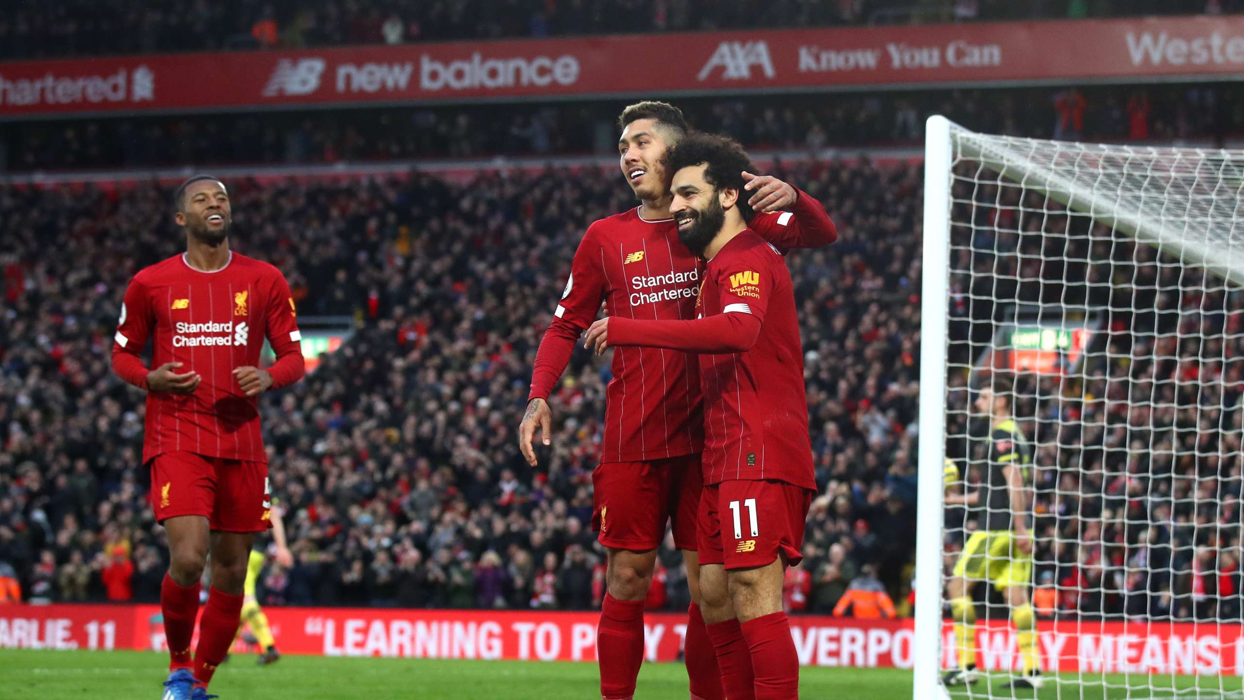 INGLÊS: Liverpool goleia Southampton e dá mais um passo rumo ao título