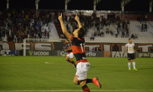 Goiano: Com provocação ao rival, Goiás anuncia atacante