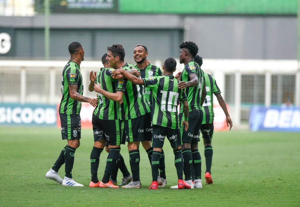MINEIRO: Sob olhares de Lisca, América-MG goleia Uberlândia