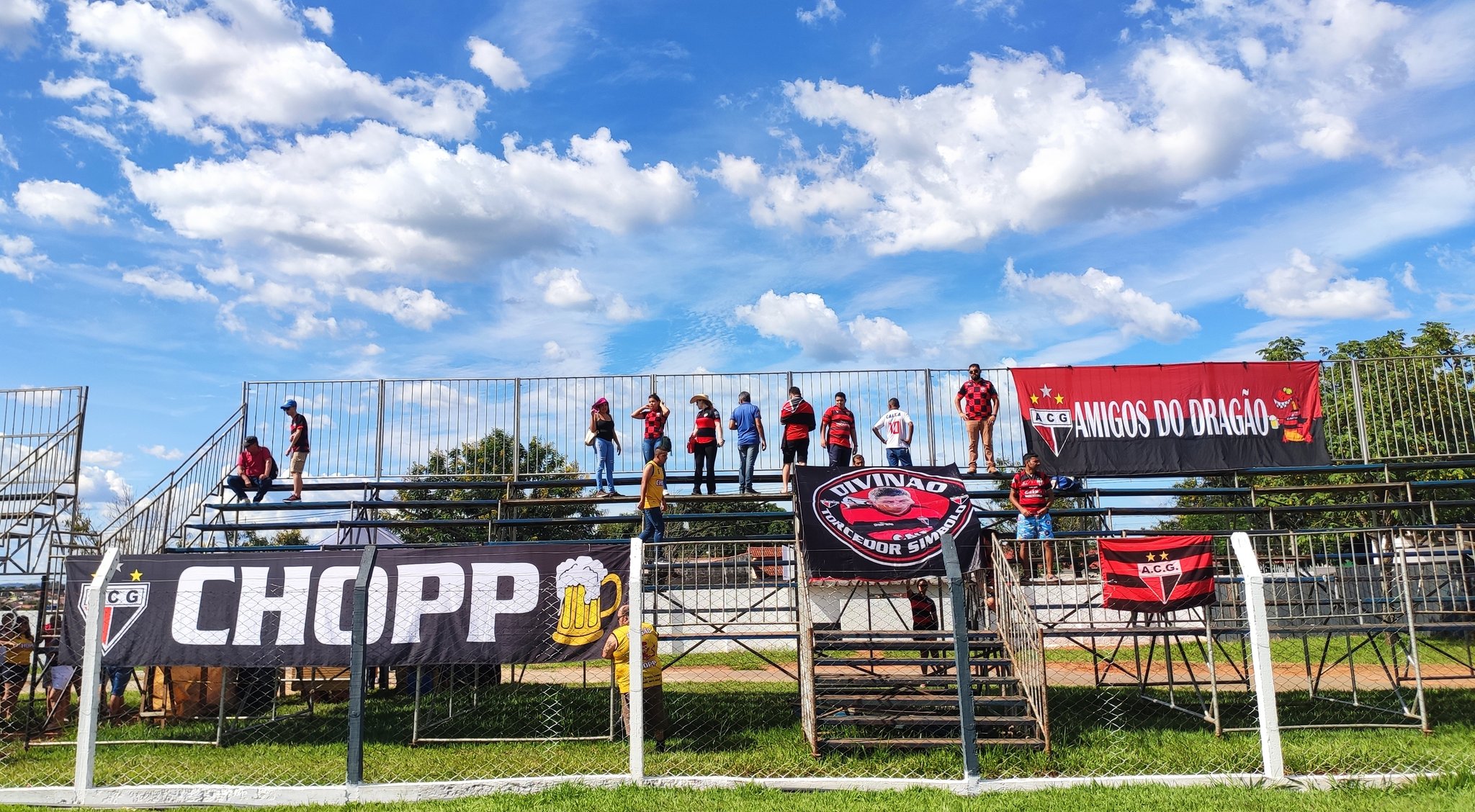 GOIANO: Jaraguá se dá melhor no duelo dos 100% e se isola na ponta