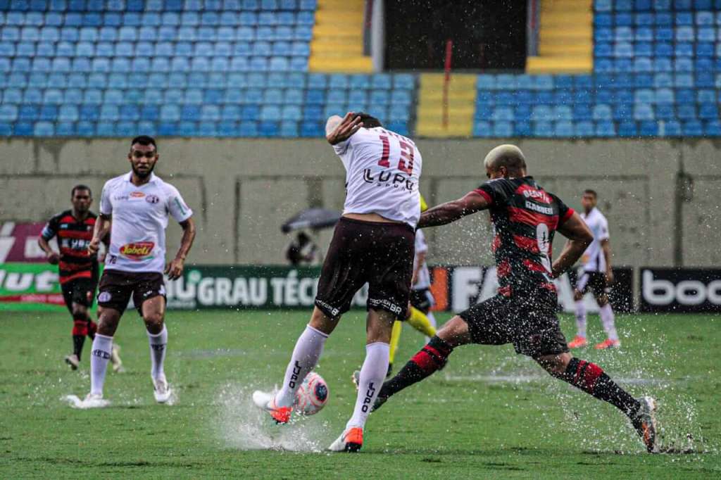 Ferroviária atropelou o Oeste em plena Arena Barueri (Foto: Jefferson Vieira/Oeste)