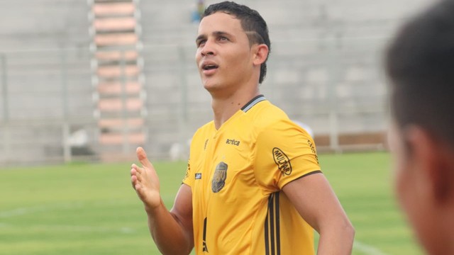 AMAZONENSE: Rodada deste sábado teve oito gols em dois jogos e vitória do líder