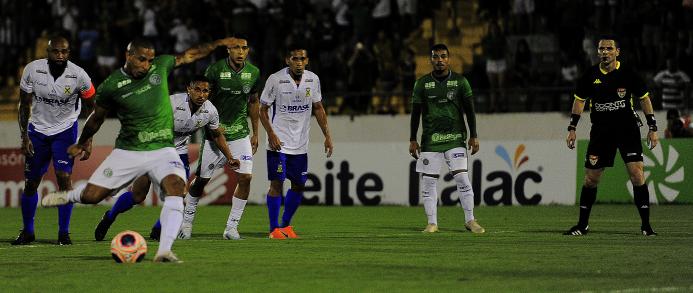 Guarani empatou de pênalti. Foto: Renato Pereira