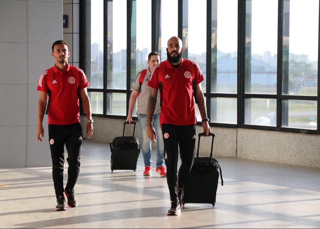 Inter desembarca no Chile e se preocupa com situação; Conmebol antecipa horário de jogo