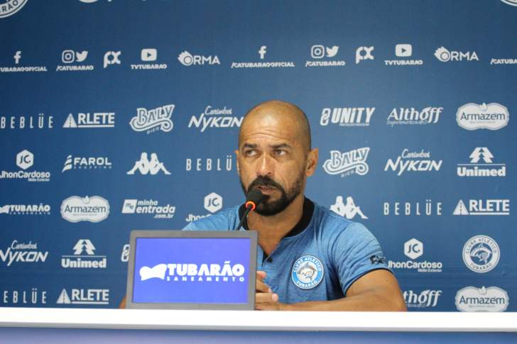 Catarinense: Com dedo de Pingo, Tubarão vence a primeira e já foca no líder