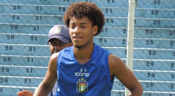 Paulista A2: Jogador da base do São Caetano festeja estreia de gala no profissional