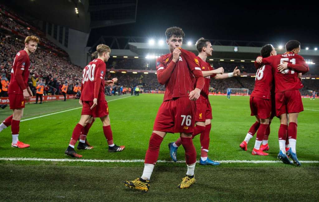 Reservas do Liverpool comemoram classificação na Copa da Inglaterra