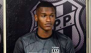 Paulistão: Após derrota da Ponte, Kleina sai em defesa de lateral vendido ao Corinthians