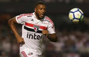 Ex-jogador do Corinthians chega a um acordo e deixa o São Paulo