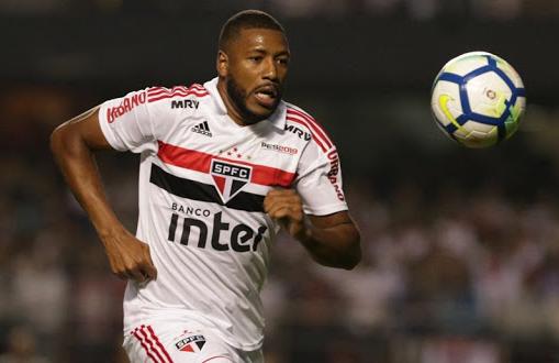 Ex-jogador do Corinthians chega a um acordo e deixa o São Paulo