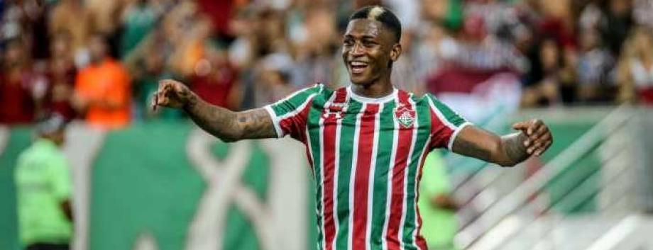 Gringo chega ao Brasil para assinar com o Corinthians: “Clube gigante”