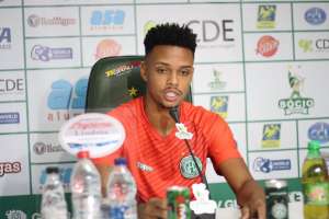 Paulistão: Mesmo com mini meta, Pablo contém euforia no Guarani: 'Pés no chão'