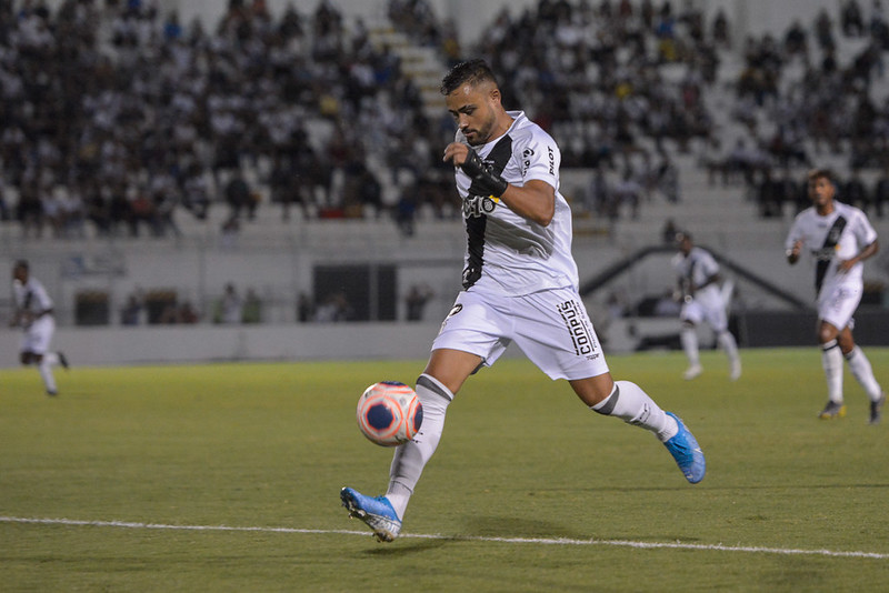 Paulistão: Lateral vai a campo e pode ficar à disposição de Kleina na Ponte Preta