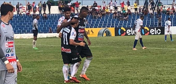 Operário-PR não deu chances ao Barbalha