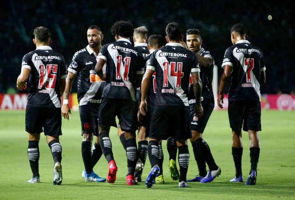 Jogadores do Vasco comemoram gol sobre o Oriente Petrolero (Foto: Rafael Ribeiro/Vasco)