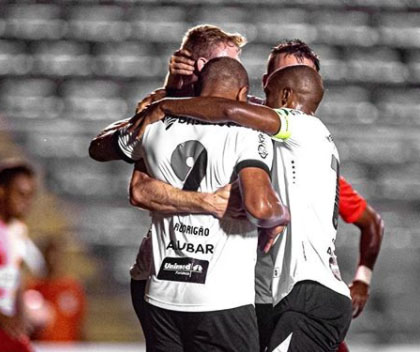 Ceará venceu o Pacajus (Foto: Stephan Eilert)