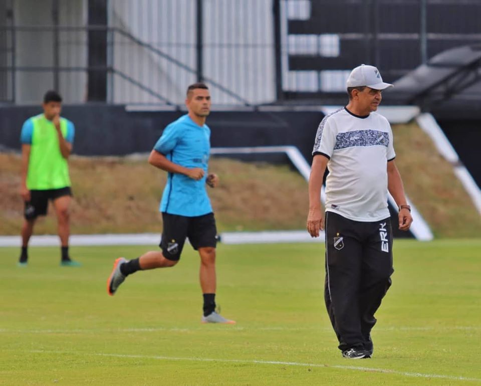 Copa do Brasil: Com mexida de Francisco Diá, ABC vence fora e avança de fase