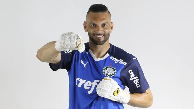 Goleiro Weverton amplia contrato com o Palmeiras até o fim de dezembro de 2024