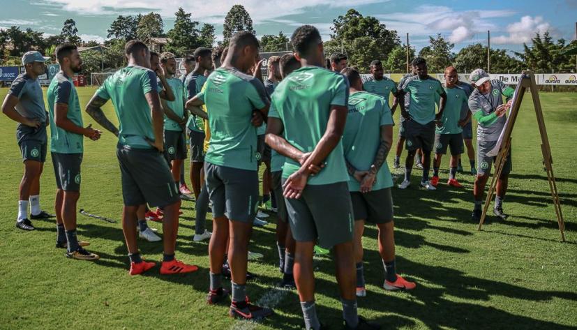 Hemerson Maria perde Roberto e promete Chape agressiva contra Marcílio Dias