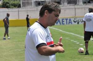 Após derrota em casa, técnico de time da Série A3 entrega cargo