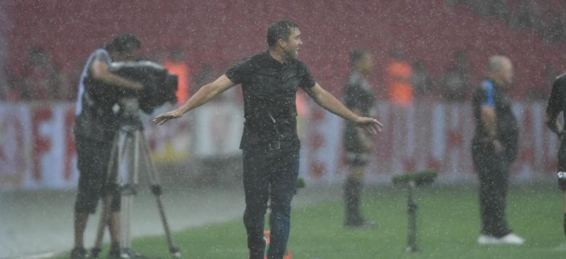 Gaúcho: Garotos do Inter comemoram vitória e deixam dúvidas na cabeça de Eduardo Coudet