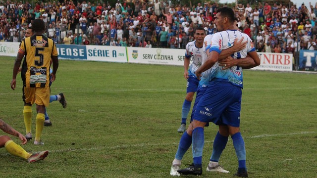 PIAUIENSE: Goleiro defende pênalti e Parnayba vence a terceira seguida