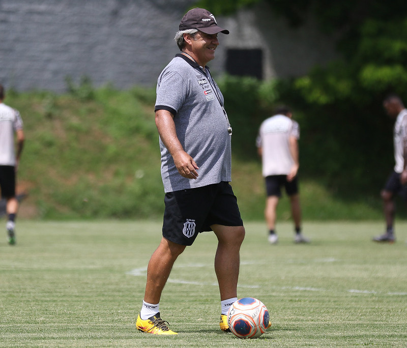 Paulistão: Kleina evita analisar arbitragem em revés da Ponte: ‘É com a diretoria’