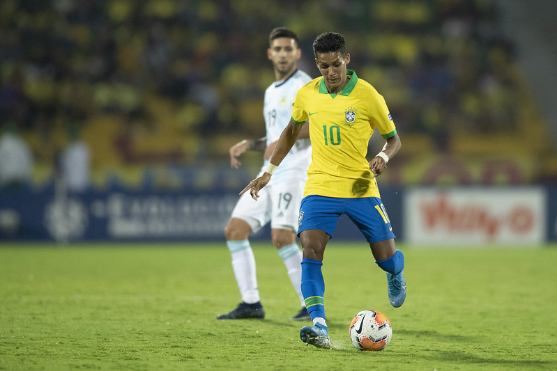 Libertadores: Tiago Nunes espera ter Pedrinho no jogo decisivo contra o Guaraní-PAR