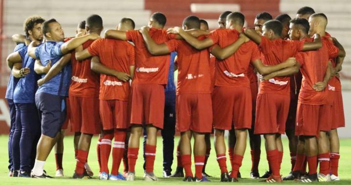 União, mas sem vitória. (Foto: Marlon Costa / Náutico)